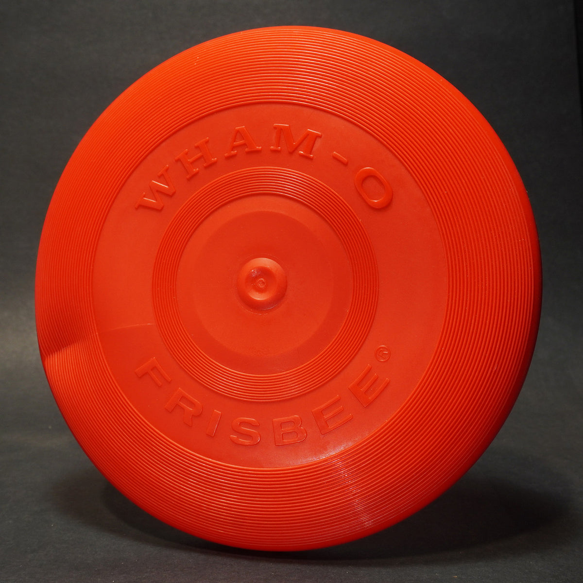 Wham-O Frisbee Regular 19 Mold Flying Disc, Red 9.5-Inch (Cracked)