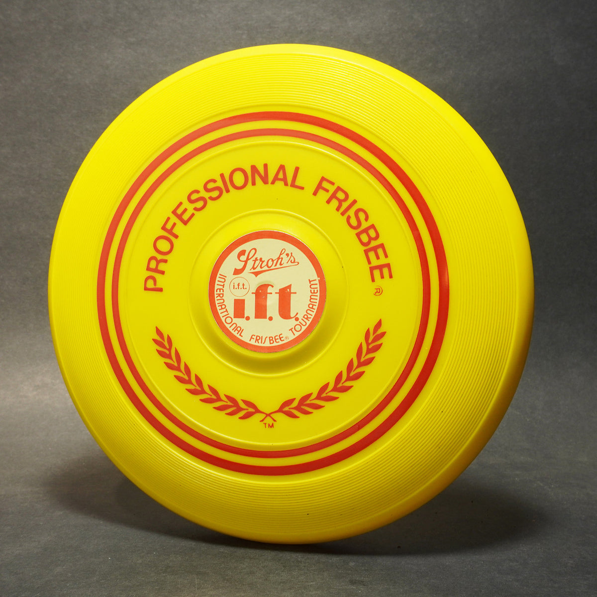 Wham-O Pro Model (15 Mold) Professional Frisbee w/ Stroh's IFT Label